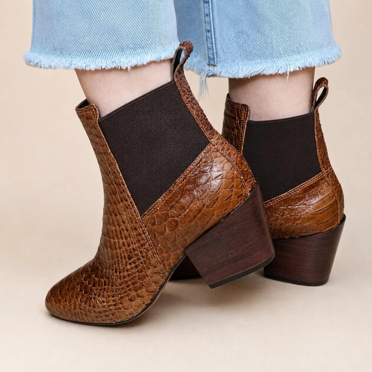 Botineta Elite Cuero Croco Marrón