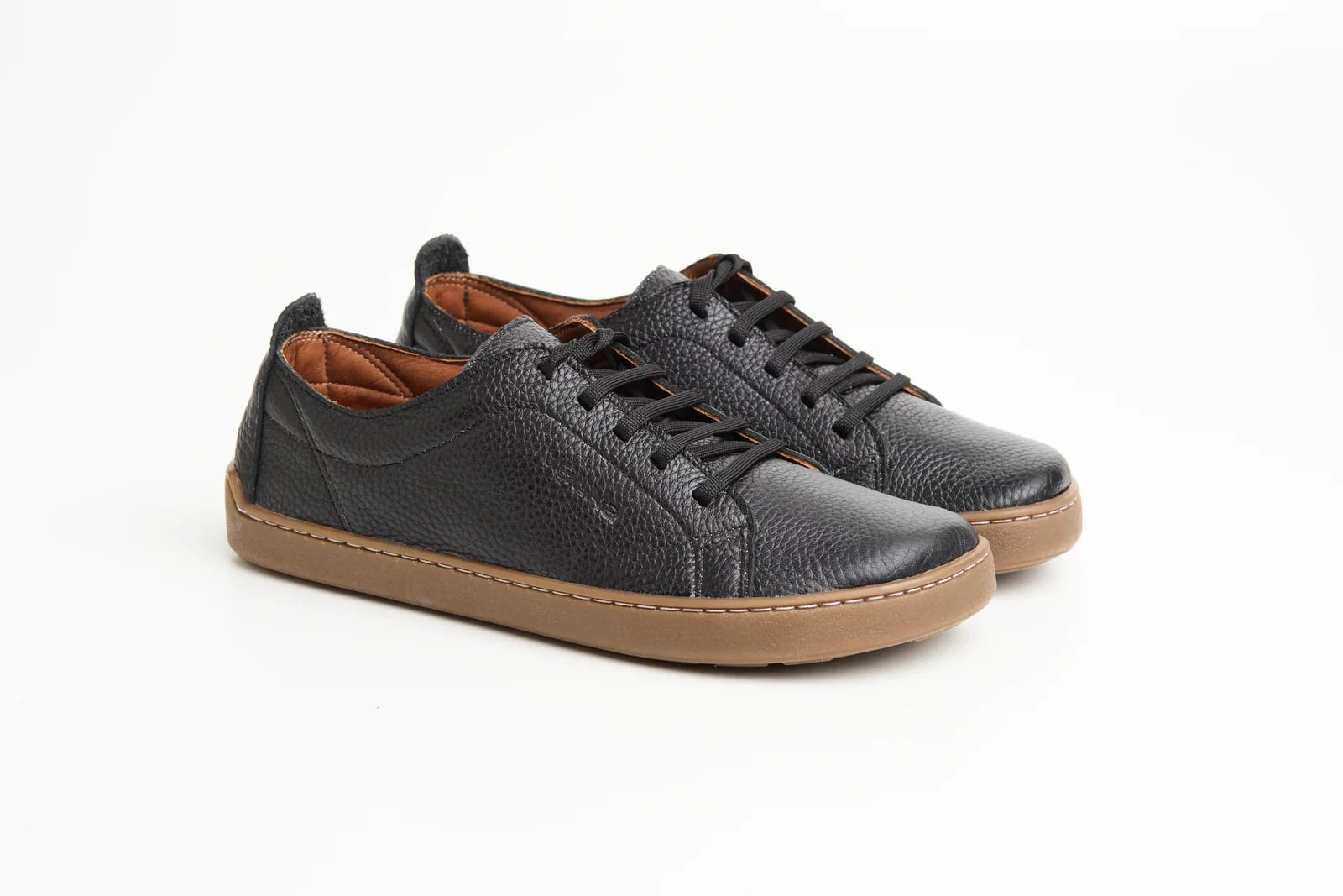 Sneaker Alpha Negro Suela Marrón Valka Barefoot