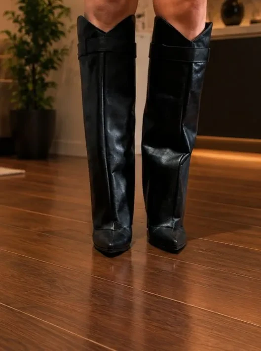 Bota Bucanera Black Line